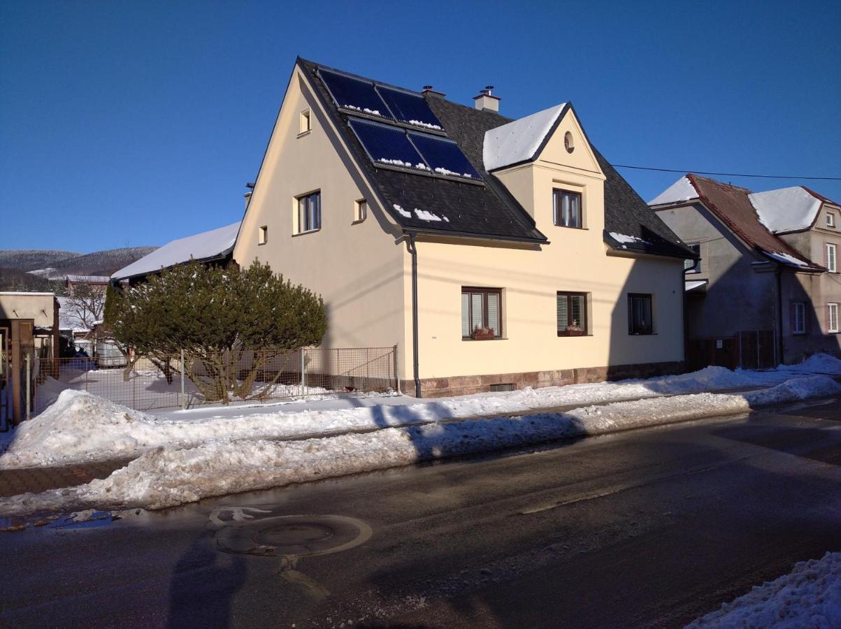 Ubytovani Sedlarik Mladé Buky Exterior foto